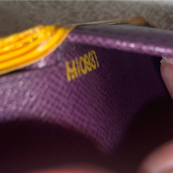 Authentic Louis Vuitton Yellow Epi Snap Wallet - Picture 7 of 13